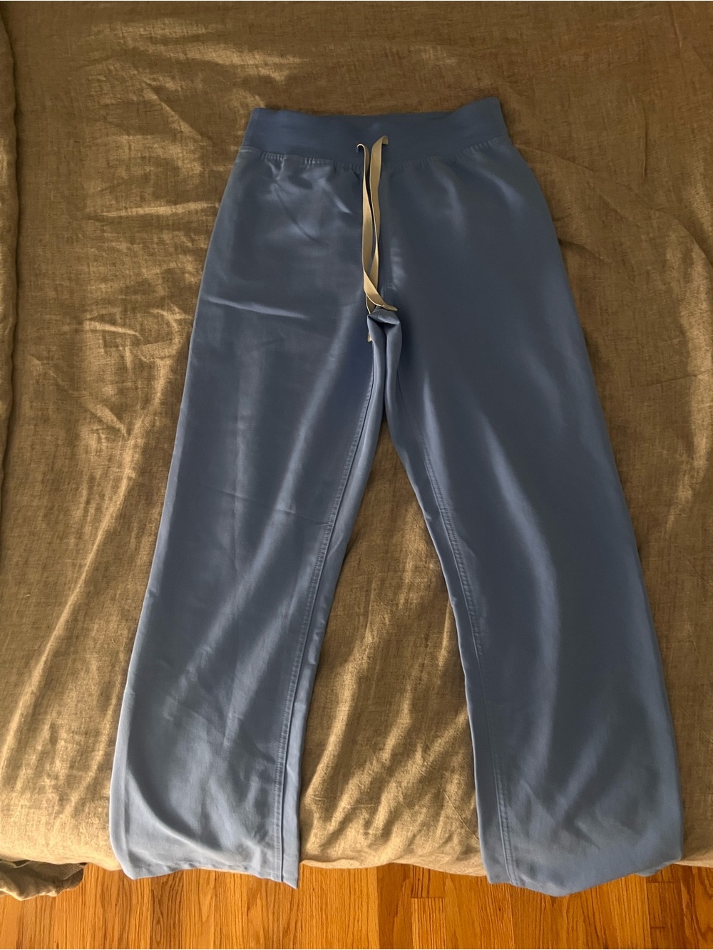 Figs Women’s Ceil Blue Livingston Scrub Pants